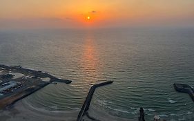 holiday beach Ajman fantastic Seaview beautiful Terrace Master bedroom attach bath شاطئ العطلات عجمان إطلالة رائعة على البحر وشرفة جميلة وحمام ملحق بغرفة النوم الرئيسية